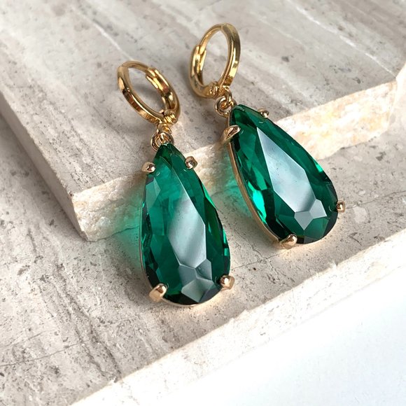 Emerald Glass single drop prong set stone Earrings ~NWT - Picture 5 of 10